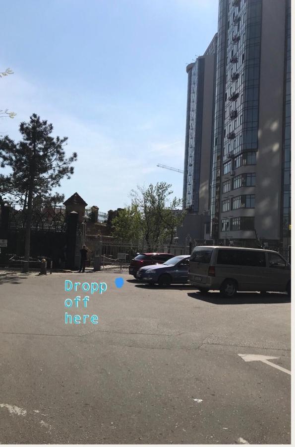 Gagarin Studio Apartment Odesa Exterior photo
